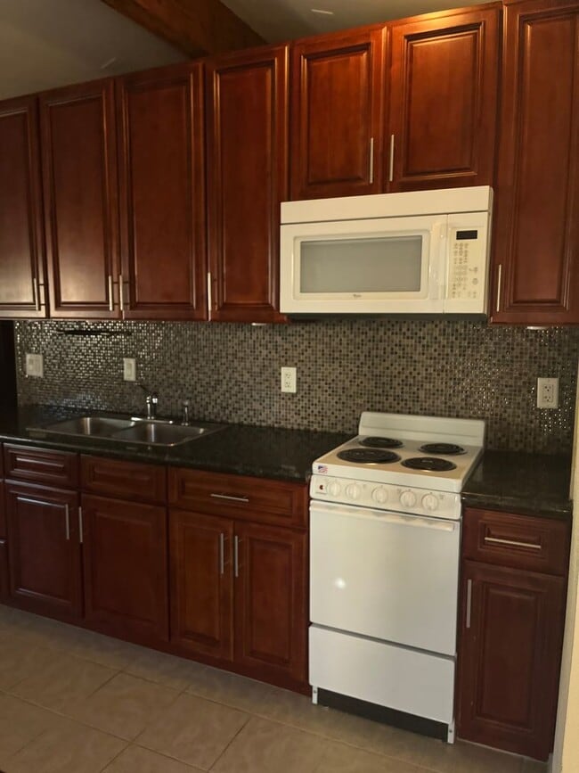 Photo - Spacious Studio