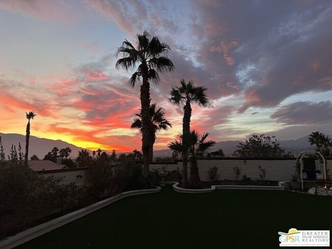 Photo - 9939 Vía Real