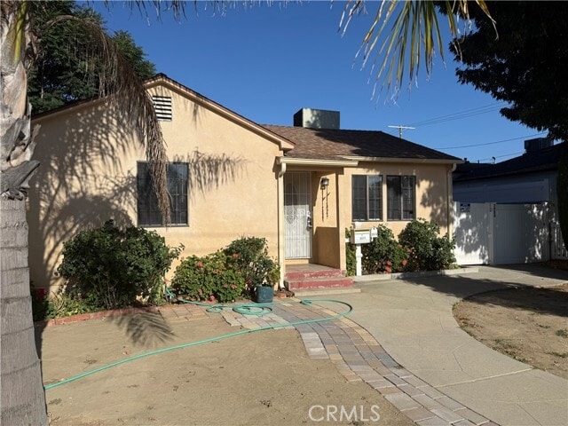 Photo - 7051 Lindley Ave