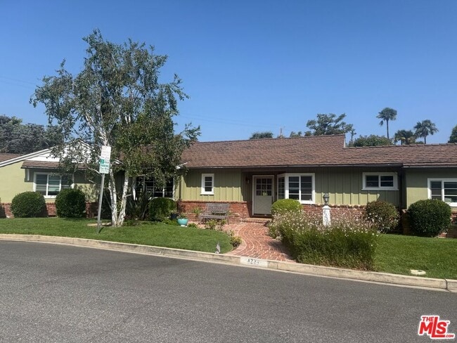 Photo - 4221 W Toluca Lake Ln House
