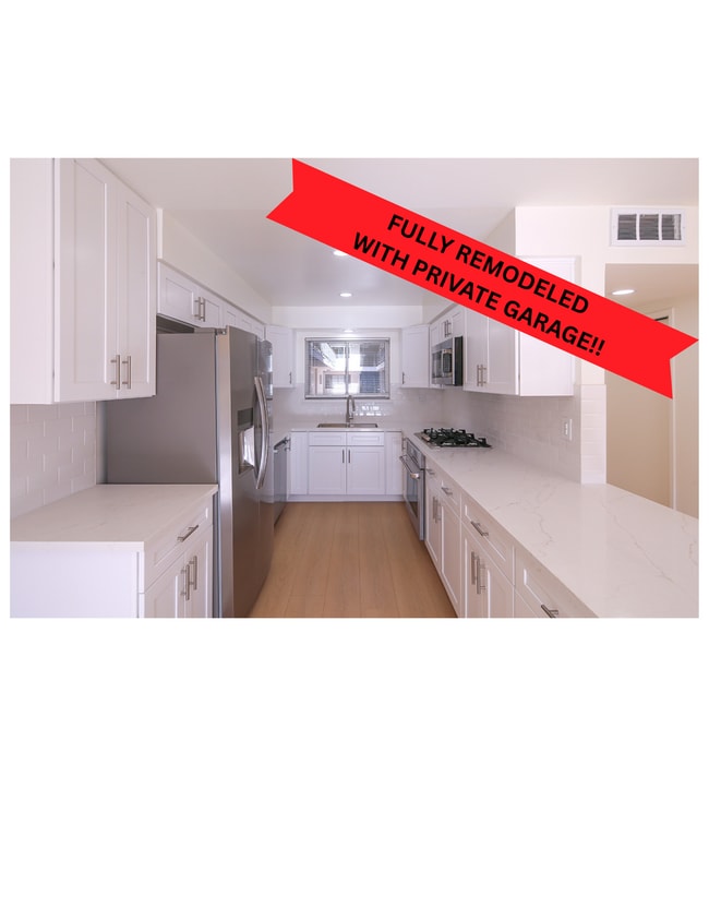Building Photo - IN-UNIT LAUNDRY WITH ON-SITE PARKING!! Unit 104