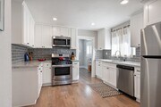 Photo - 1249 W 56th St House