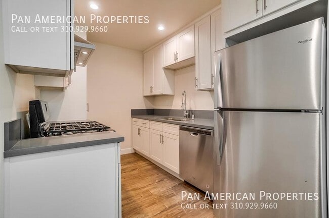 Building Photo - 8150 Cypress Ave Unit D
