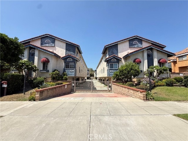 Photo - 309 California St