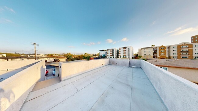 Photo - 4BD/2BA on East Falls! Newer Build & Rooftop Deck!