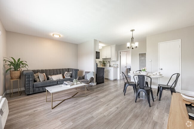 1 BR, 1BA -549SF - Living / Dining Room - Heritage 2353