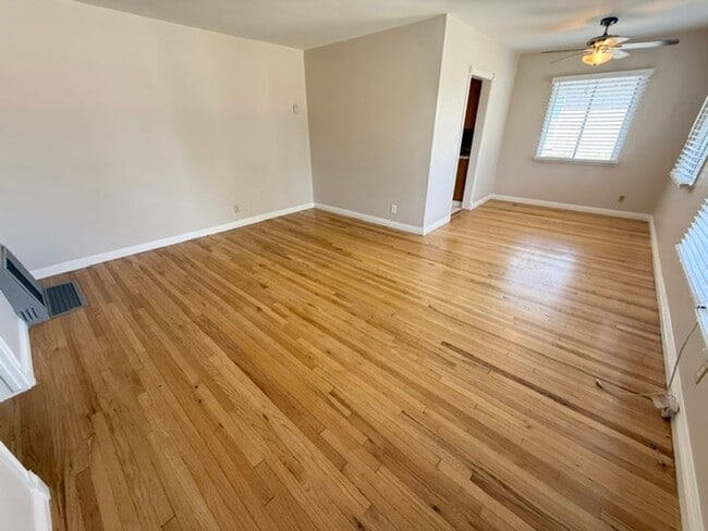 Photo - 6008 Greenmeadow Rd