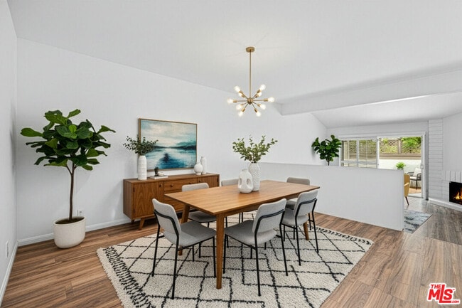 Photo - 17114 Palisades Cir