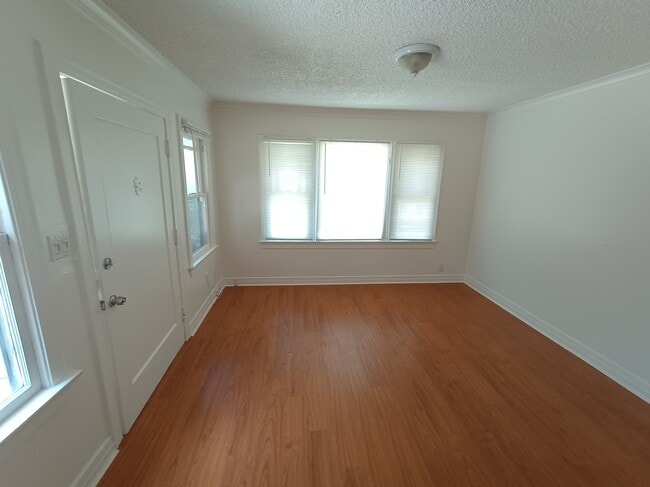 Photo - 2414 Birch St Unit 2414 B