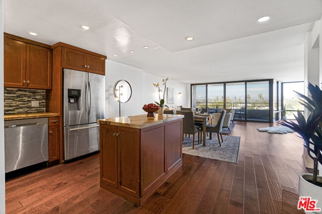 Photo - 4316 Marina City Dr Unit 229