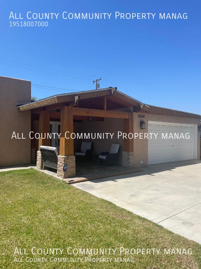 Photo - 16334 Lawnwood St House