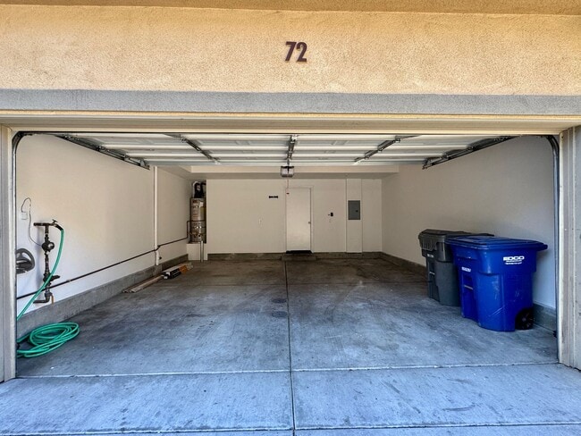 Photo - 3 Bed 2.5 Bath plus extra room Townhouse Style Condo / Attached 2 Car Garage