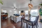 Photo - 3891 Superba St