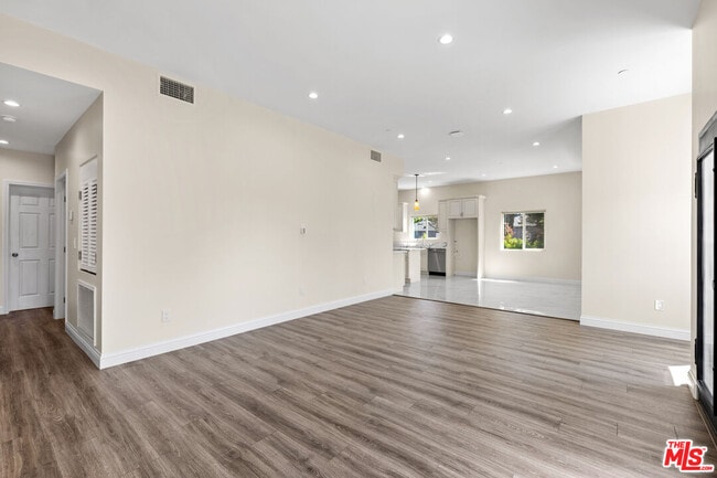 Photo - 11625 Haynes St