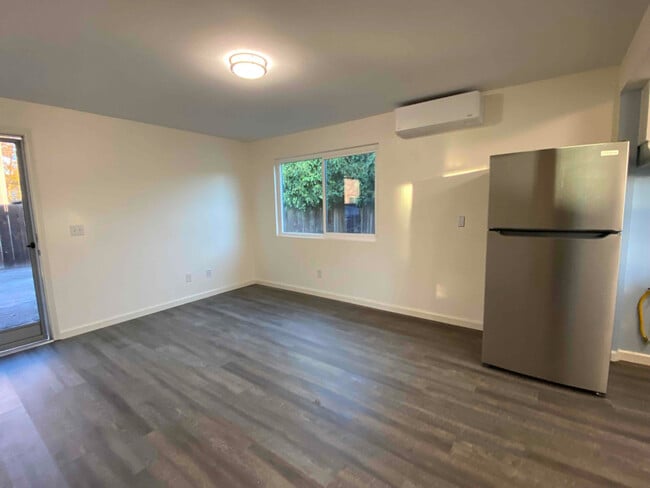 Photo - 530 2nd Pl Unit D