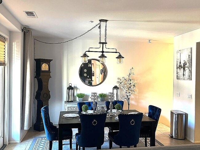 Building Photo - 250 Paseo Bravo Rental