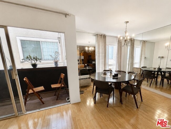 Photo - 117 S Doheny Dr Unit 206