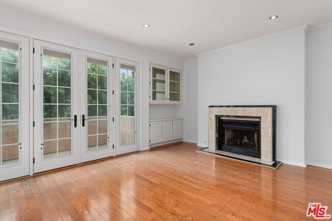 Photo - 10373 Almayo Ave Unit 303