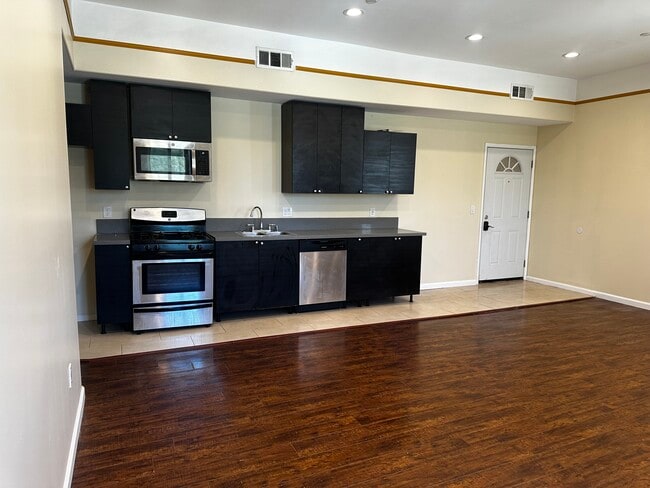 Photo - 14233 Tiara St Unit 2