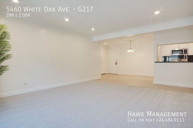 Photo - 5460 White Oak Ave