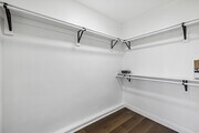Studio - 550SF - Closet - Nirvana