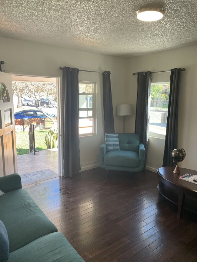 Photo - Wonderful Newly Remodeled 2 Bedroom House in Prime Alhambra Location Fully Furnished