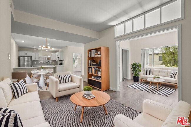 Building Photo - 1228 N La Cienega Blvd Unit 105A Rental