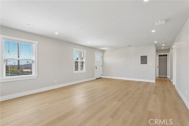 Photo - 19 E Pine St