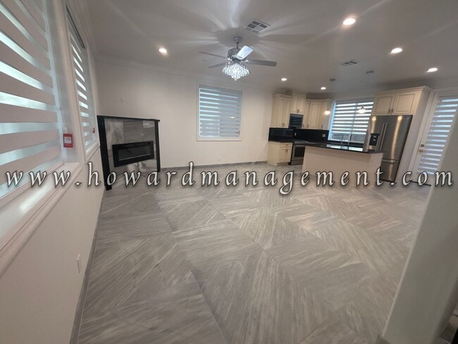 Photo - 02017CE Unit B