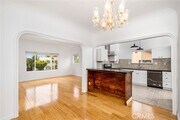 Photo - 1229 S Longwood Ave Townhome