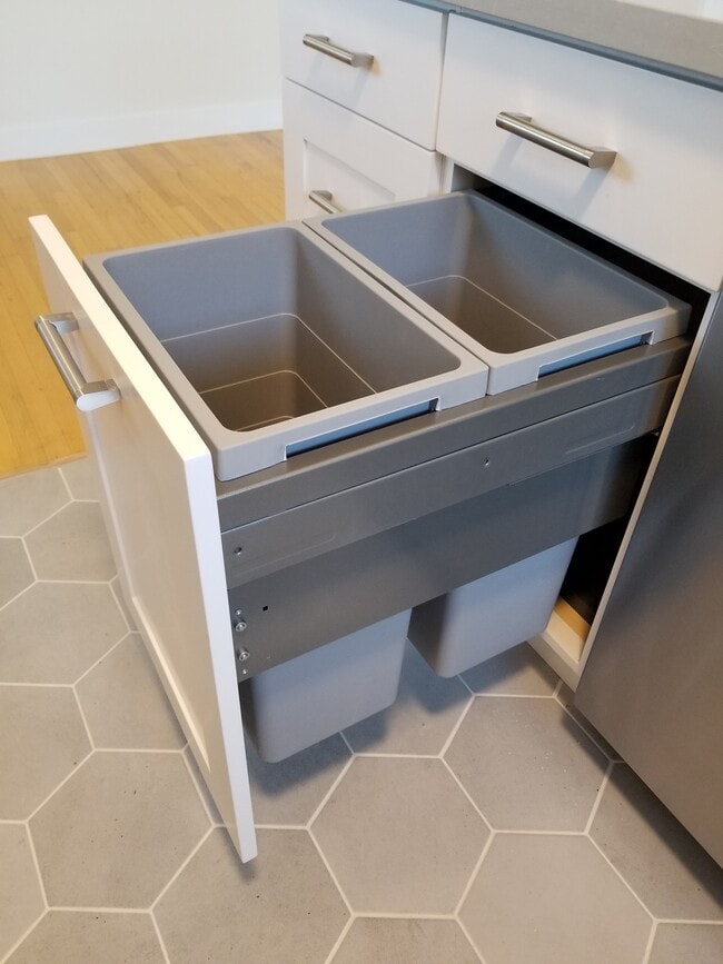 Photo - 8130 W 83rd St Unit 3