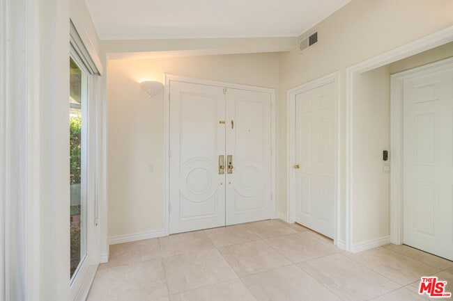 Photo - 1200 El Hito Cir