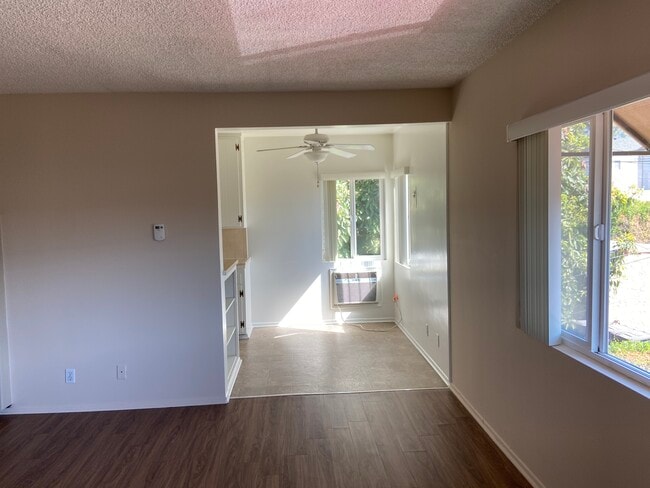 Dining area - 322 Cornell Dr Unit D