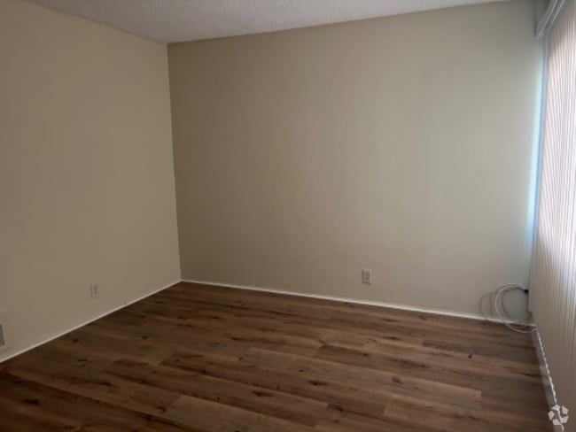 Building Photo - 9000 E Arcadia Ave Rental