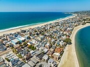 Photo - Mission Blvd- Beach Living- 1 bed 1 bath! House