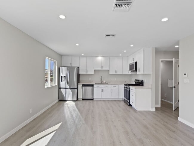 Photo - 7318 Leescott Ave