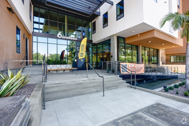 Entrance - 6nineteen