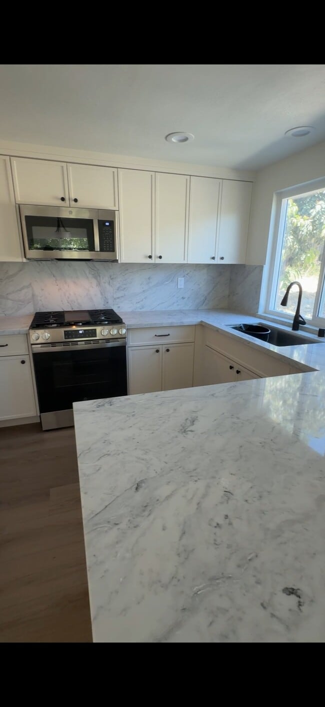 Photo - 7520 Woodbine Way
