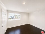 Photo - 18113 Bromley St