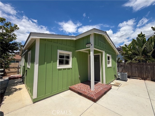 Building Photo - 435 N Cypress St