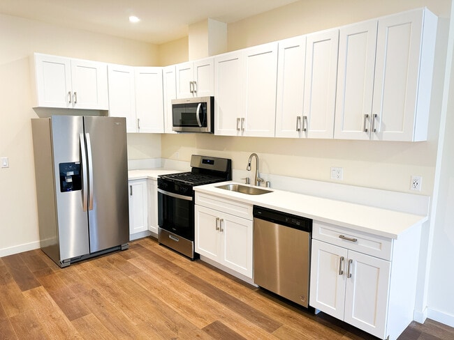 Photo - The Hamilton