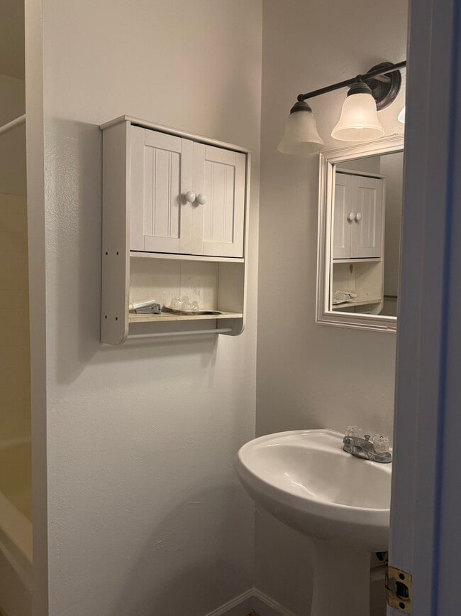 Photo - 285 Moss St Unit 75