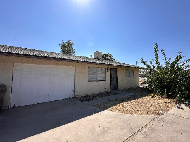 Photo - 16260 Orange St Unit B