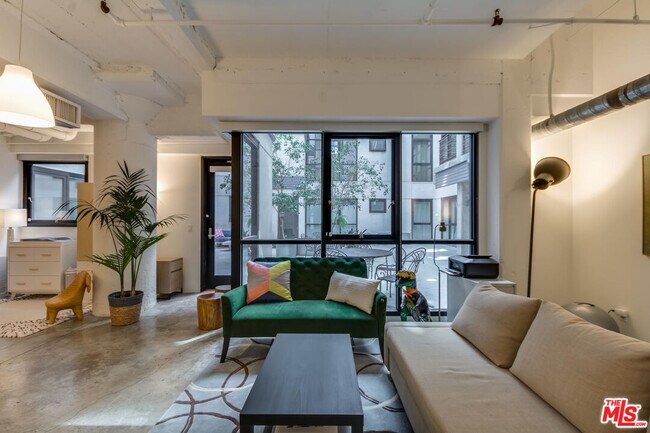 Photo - 1100 S Grand Ave Unit A003