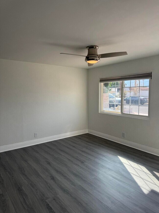 Photo - 30620 Pauline Ave