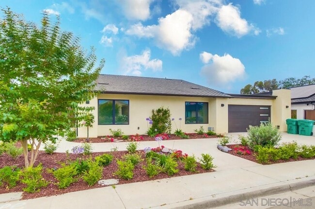 Photo - 14066 Crest Way House