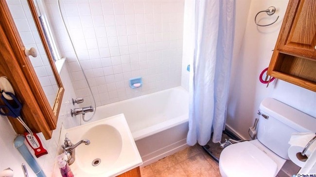 Building Photo - 3682 Edenhurst Ave Unit 3682