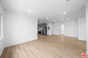 Photo - 1537 N Kingsley Dr