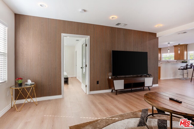 Photo - 1419 N Orange Dr