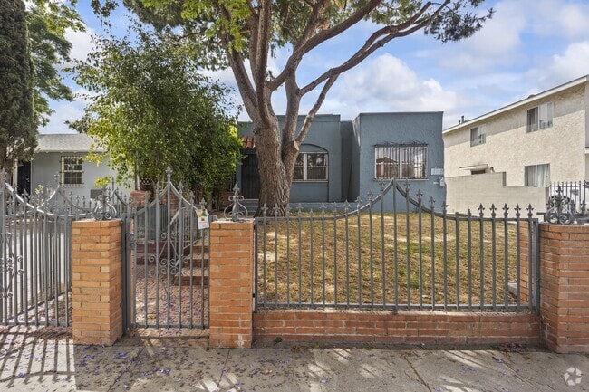 Building Photo - 2965 S Rimpau Blvd Rental
